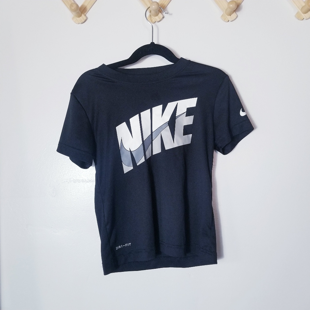 NIKE DRI-FIT BLACK BOY'S SHIRT SIZE 6